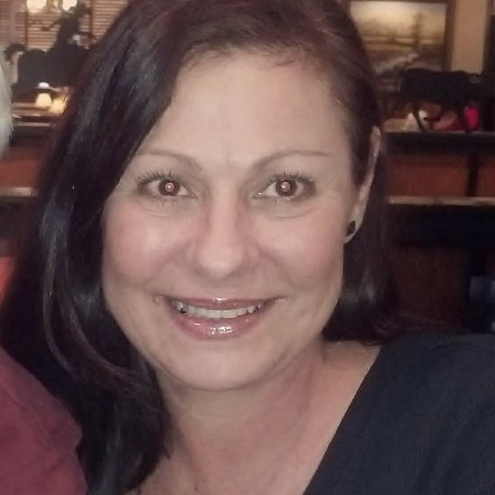 Meet your Posher, Evelyn